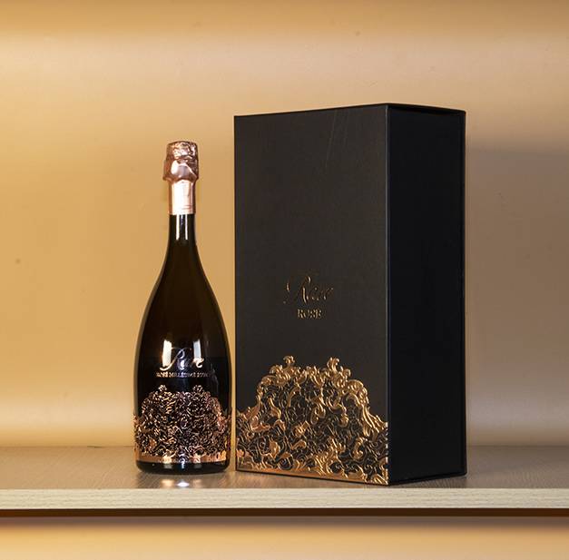 Bộ quà tặng rượu vang Rare Champagne Rosé Millésimé Brut kèm hộp giấy cao cấp 2008