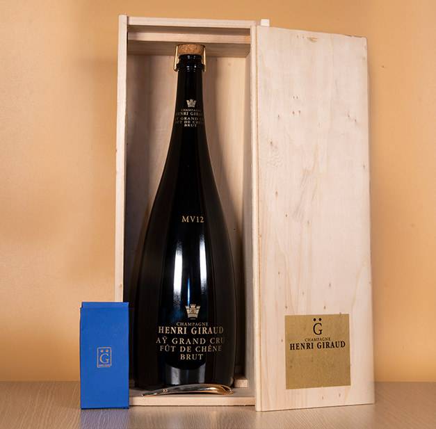Bộ quà tặng Champagne Henri Giraud Aÿ Grand Cru MV12, 3L kèm hộp gỗ cao cấp