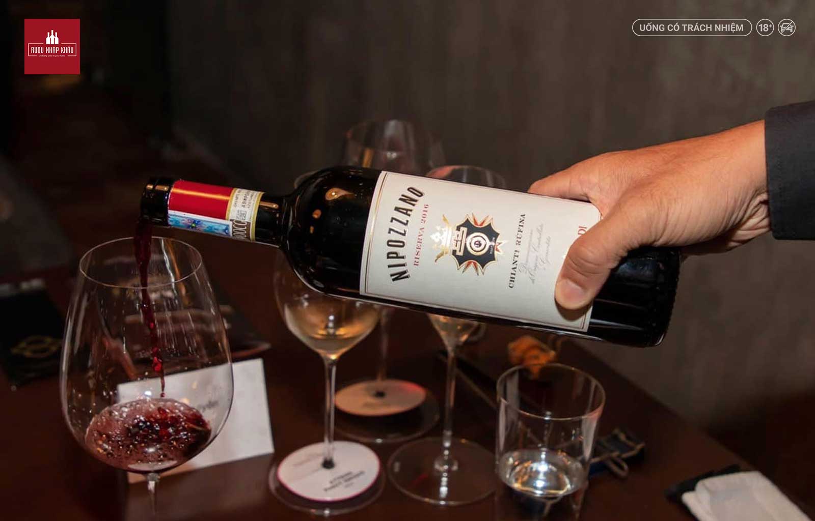 Mua rượu vang Ý Nipozzano Chianti Rufina Riserva ở Hà Nội 2
