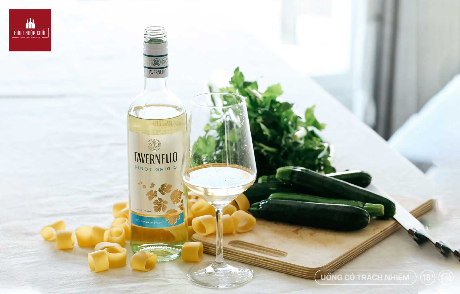 Tavernello Pinot Grigio Delle Venezie - Chai rượu vang trắng hoàn hảo cho mùa hè 2