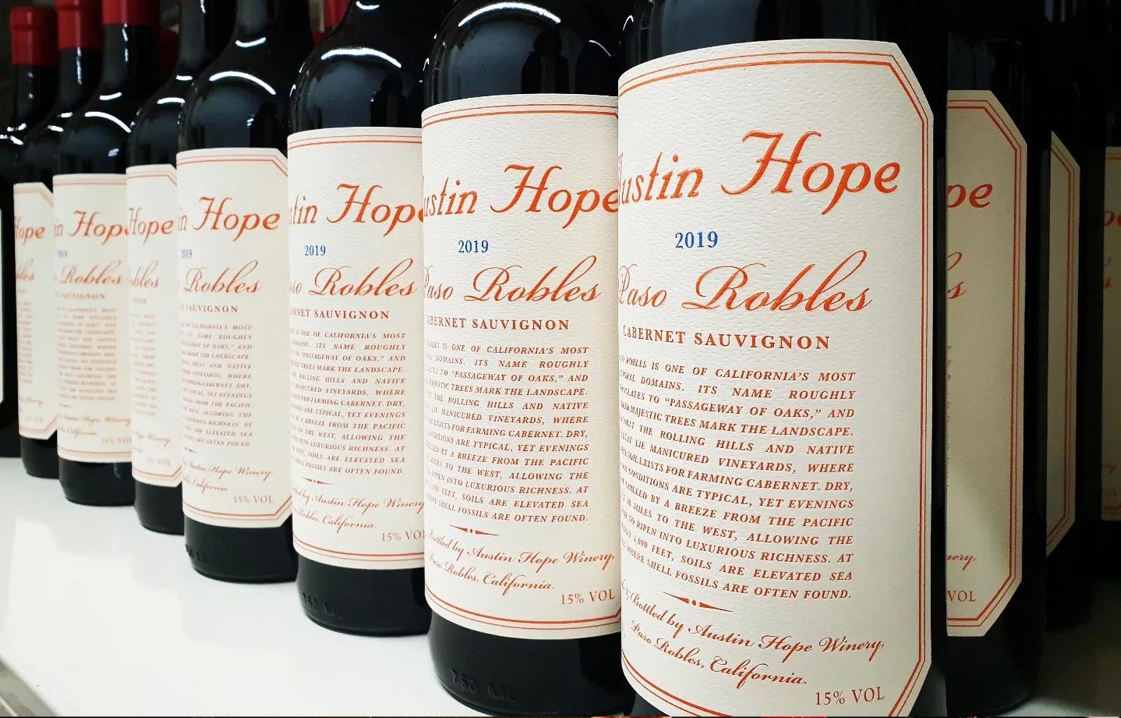 Thưởng thức hương vị rượu vang Mỹ Austin Hope Cabernet Sauvignon 3